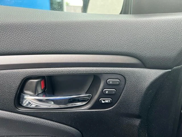 Certified Used 2019 Gray Honda EX-L image 7