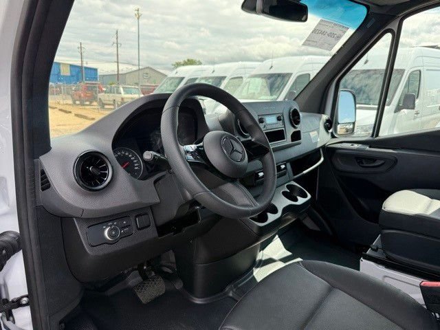 2025 Mercedes-Benz Sprinter Cargo Van Base - Photo 10