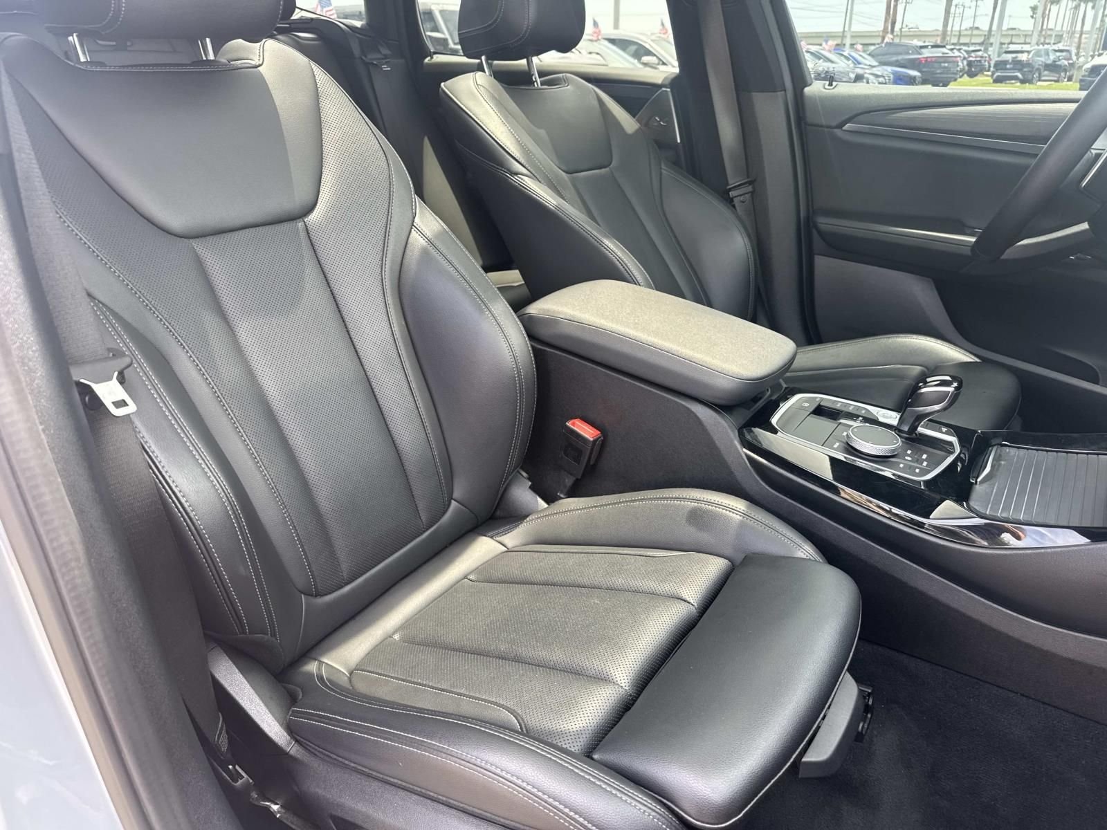 Used 2022 Gray BMW sDrive30i image 14