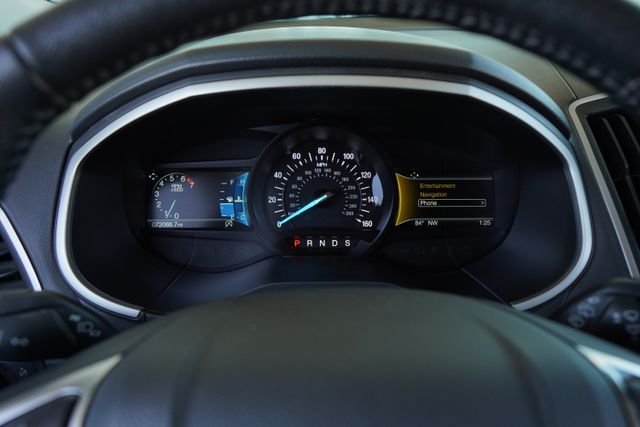 Used 2019 Gray Ford SEL image 19