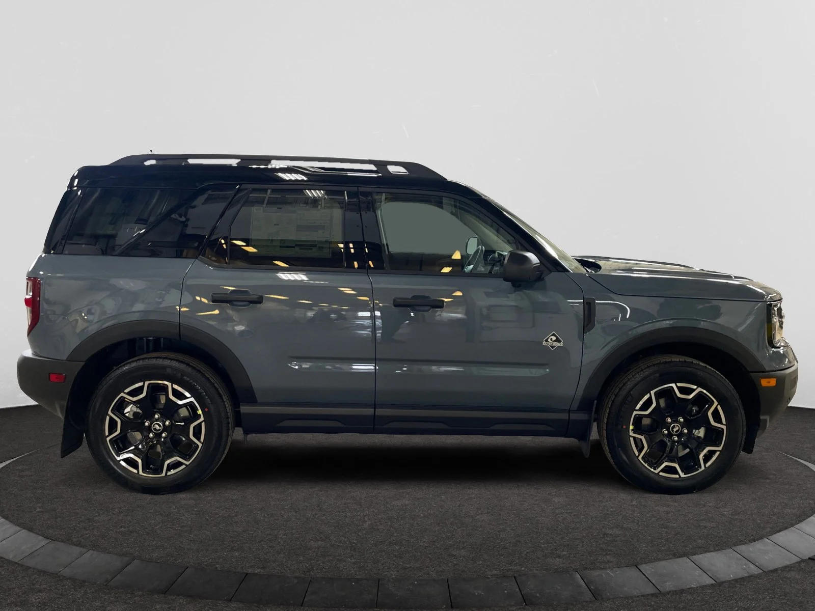 New 2026 Azure Grey Metallic Tri-Coat Ford Outer Banks image 6