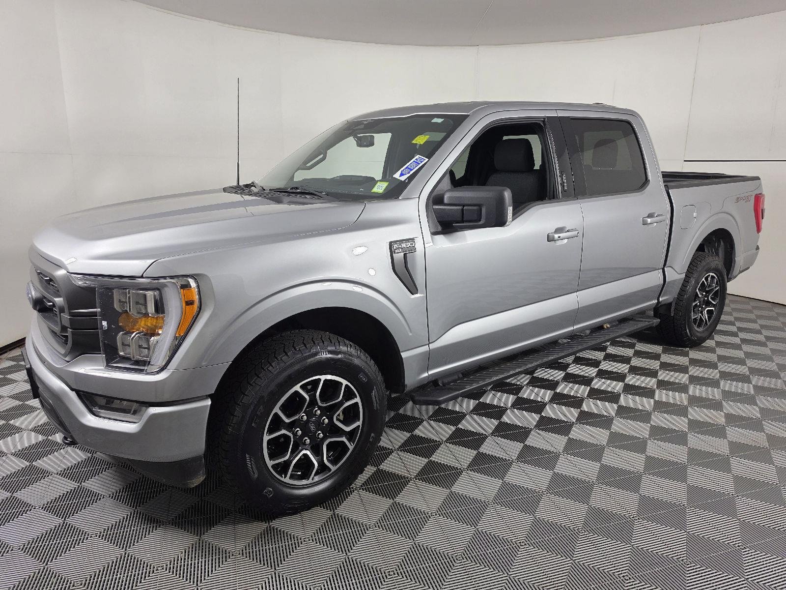 Used 2023 Iconic Silver Ford XLT image 6