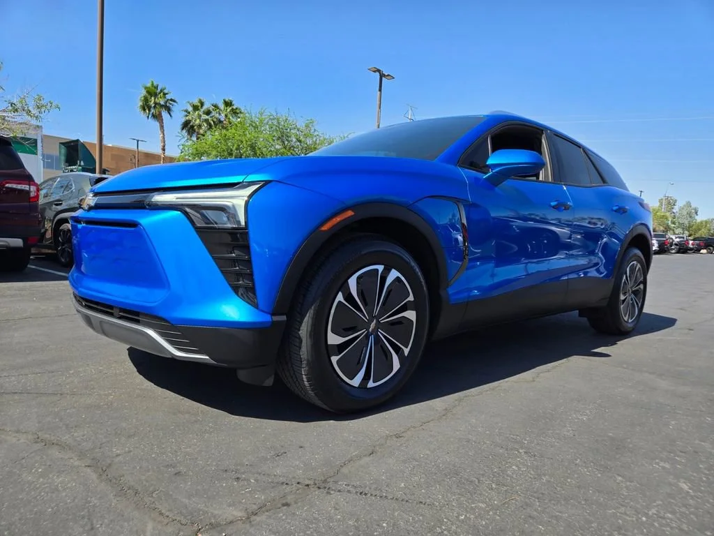 Used 2024 Chevrolet Blazer EV LT with VIN 3GNKDBRJ3RS211839 for sale in Henderson, NV
