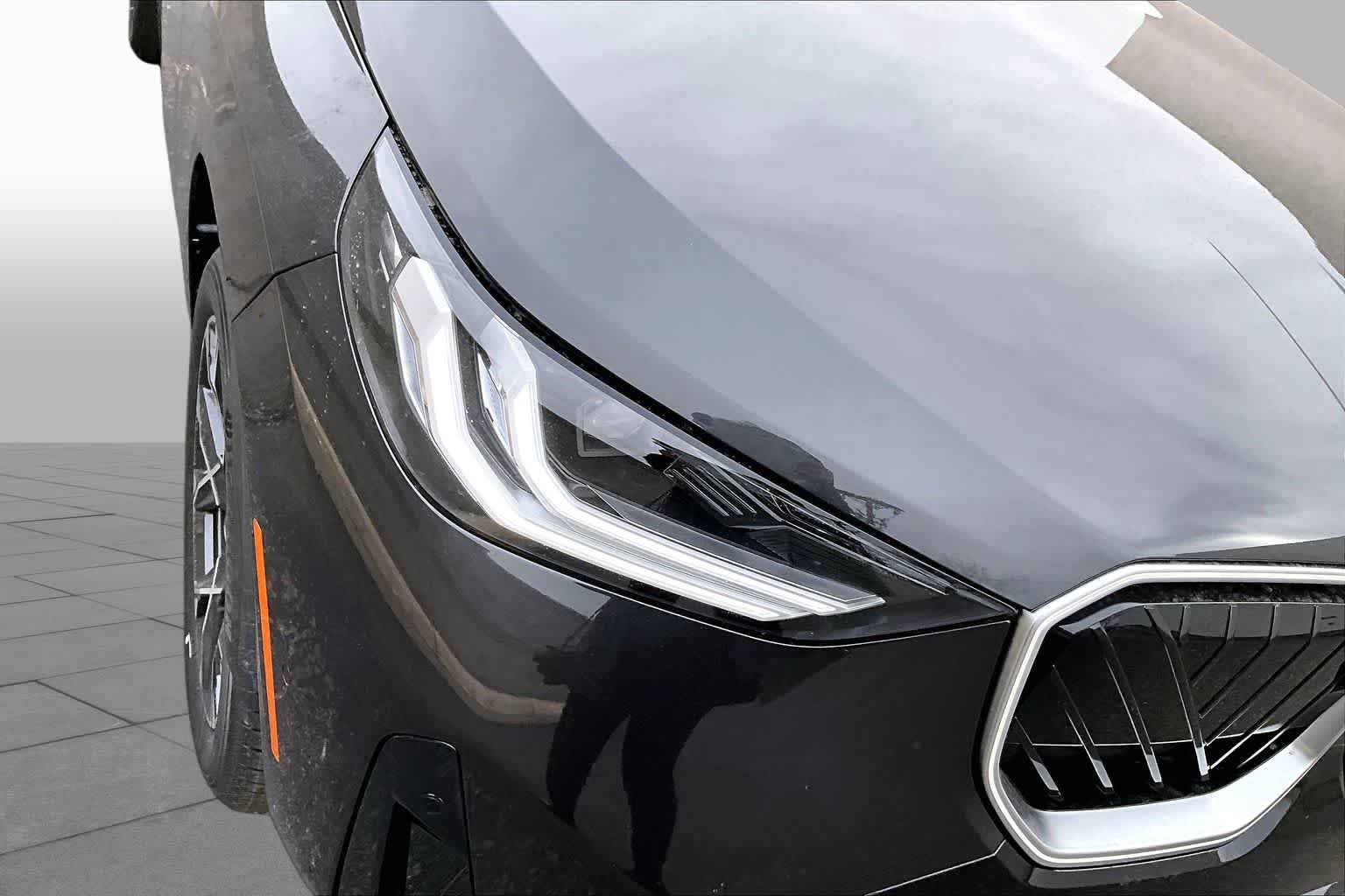 New 2026 Dark Graphite Metallic BMW 30 xDrive image 13