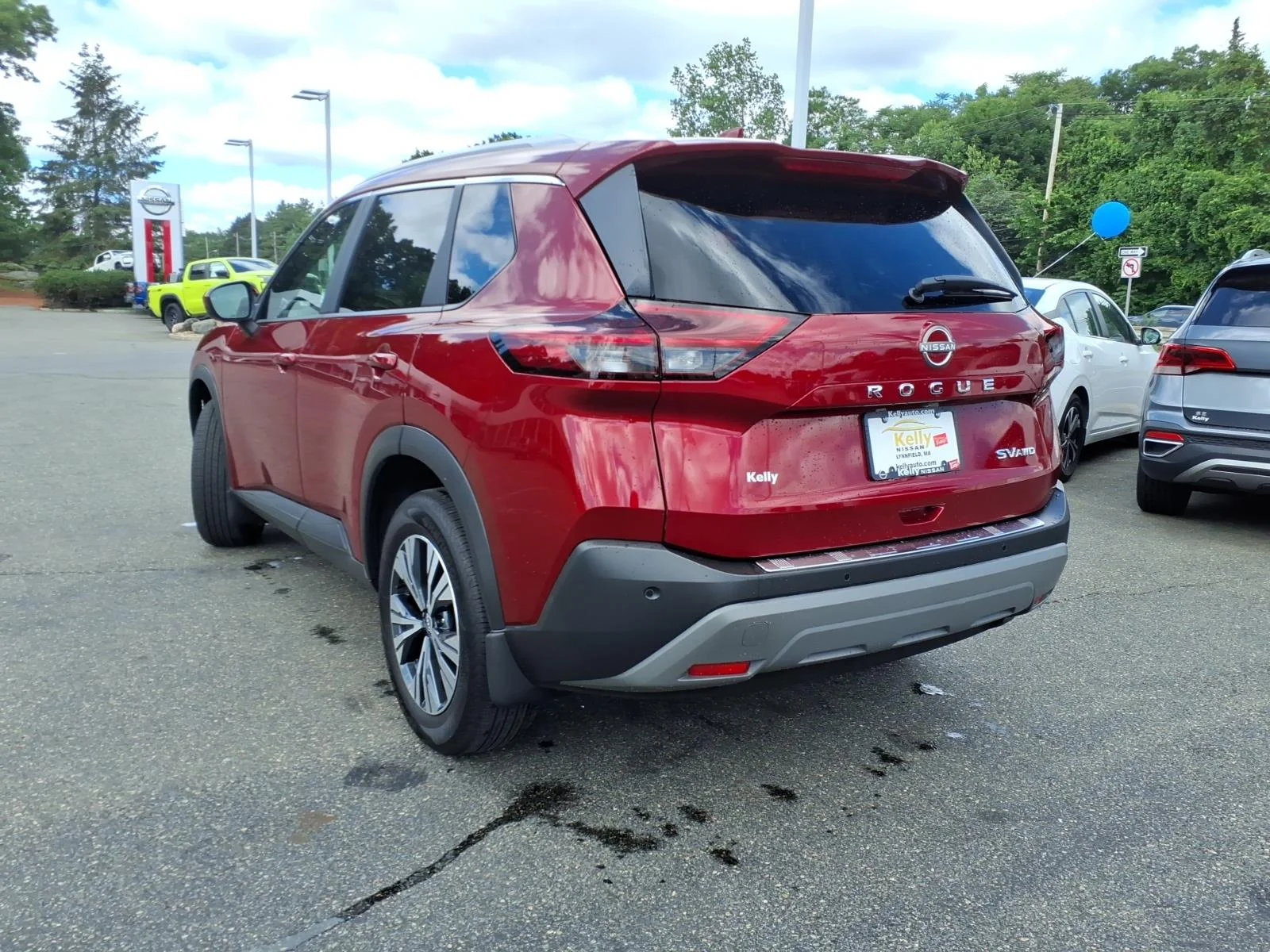 Certified Used 2023 Scarlet Ember Tintcoat Nissan SV image 7