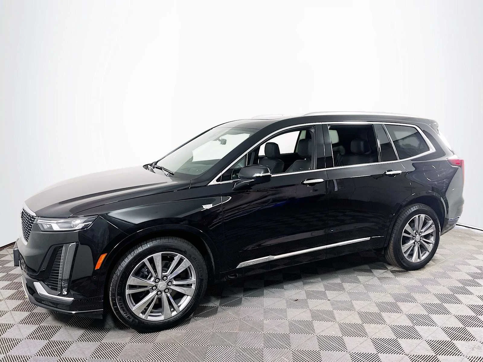 2025 Cadillac XT6 Premium Luxury Auto 4WD's photo