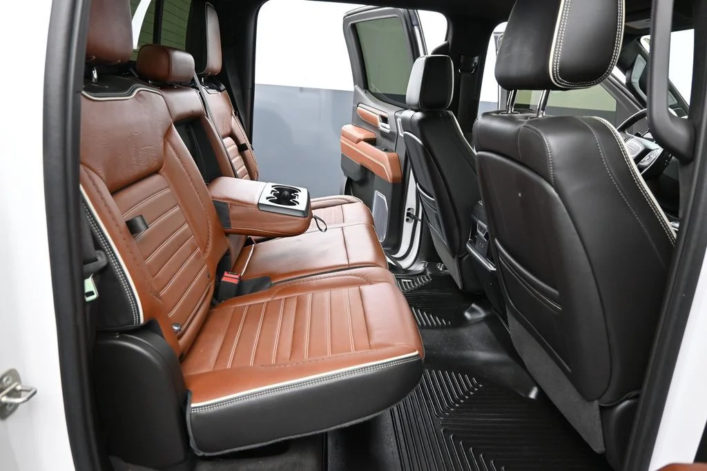 Used 2022 White GMC Denali Ultimate image 27
