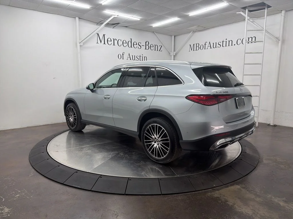 New 2026 Silver Mercedes-Benz GLC 300 image 5