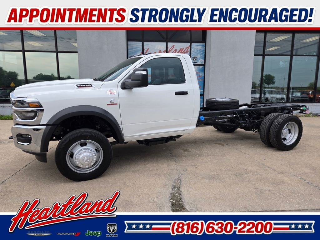 New 2026 Bright White Clearcoat RAM Tradesman image 4