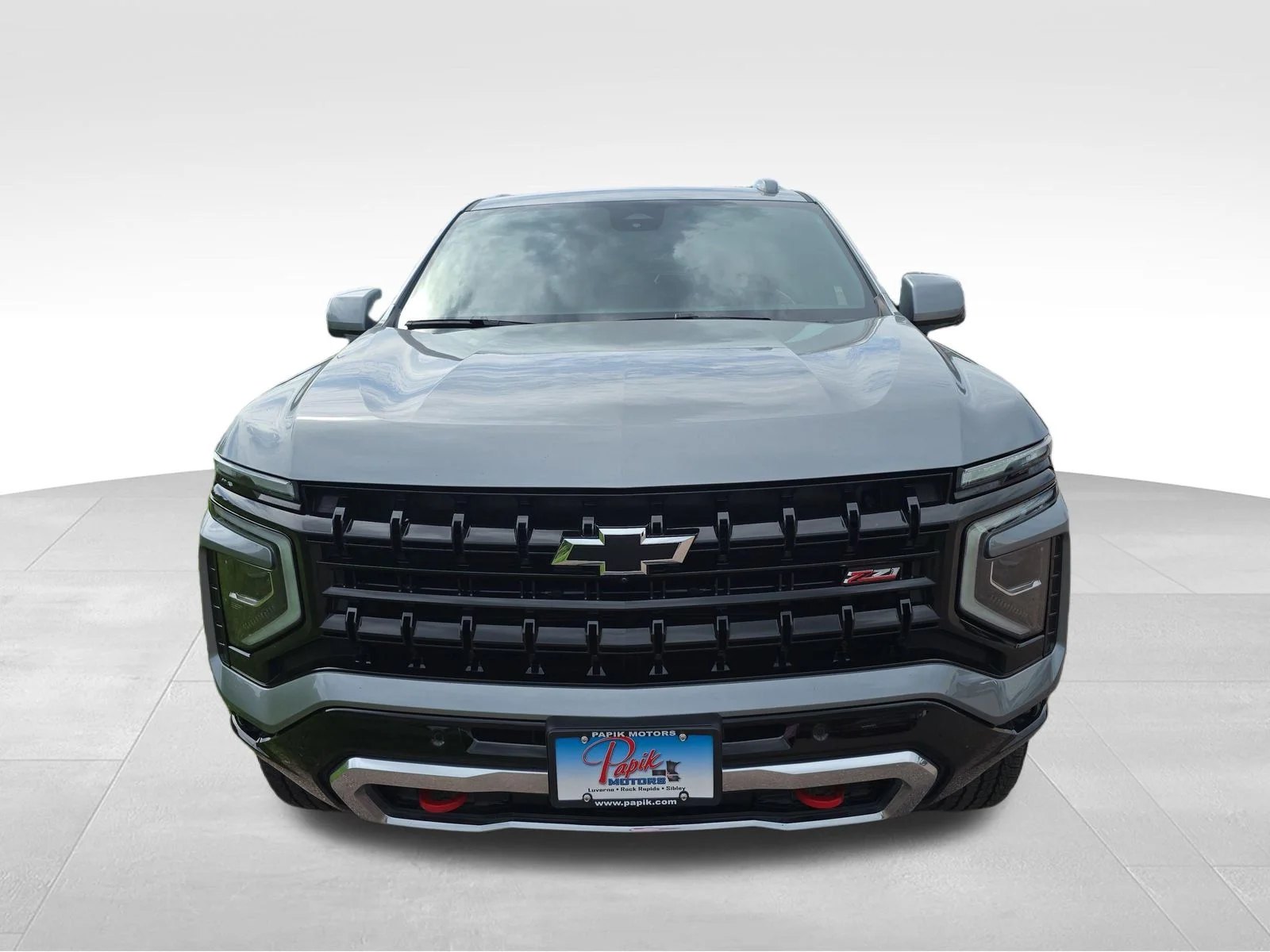 Used 2025 Sterling Gray Metallic Chevrolet Z71 image 4