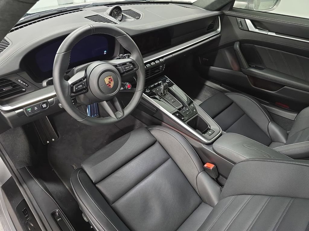 Certified Used 2025  Porsche Carrera 4 GTS image 4