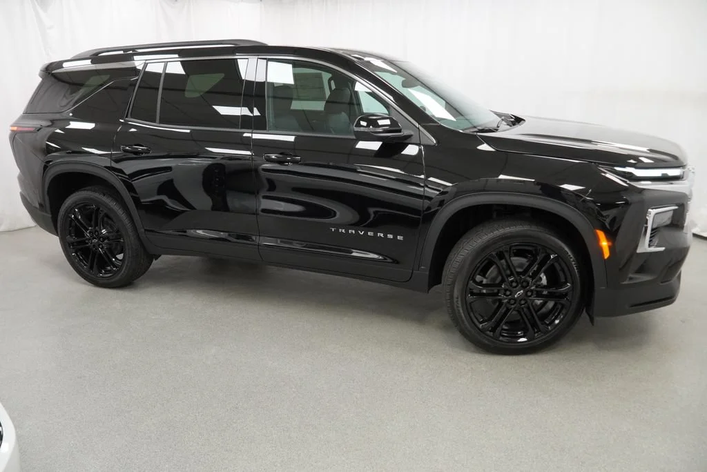 New 2027 Mosaic Black Metallic Chevrolet LT image 6