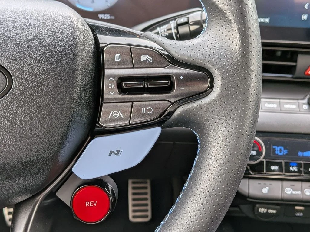 Used 2025 Red Hyundai Base image 16