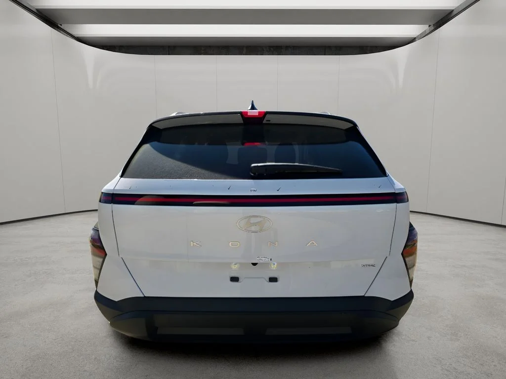 Used 2026 Atlas White Hyundai SEL Sport image 4
