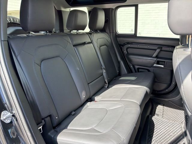 2025 Land Rover Defender S - Photo 11