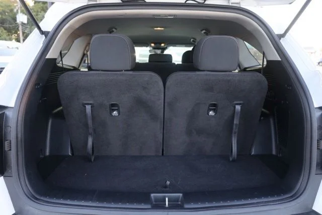 Used 2023 White Kia LX image 36