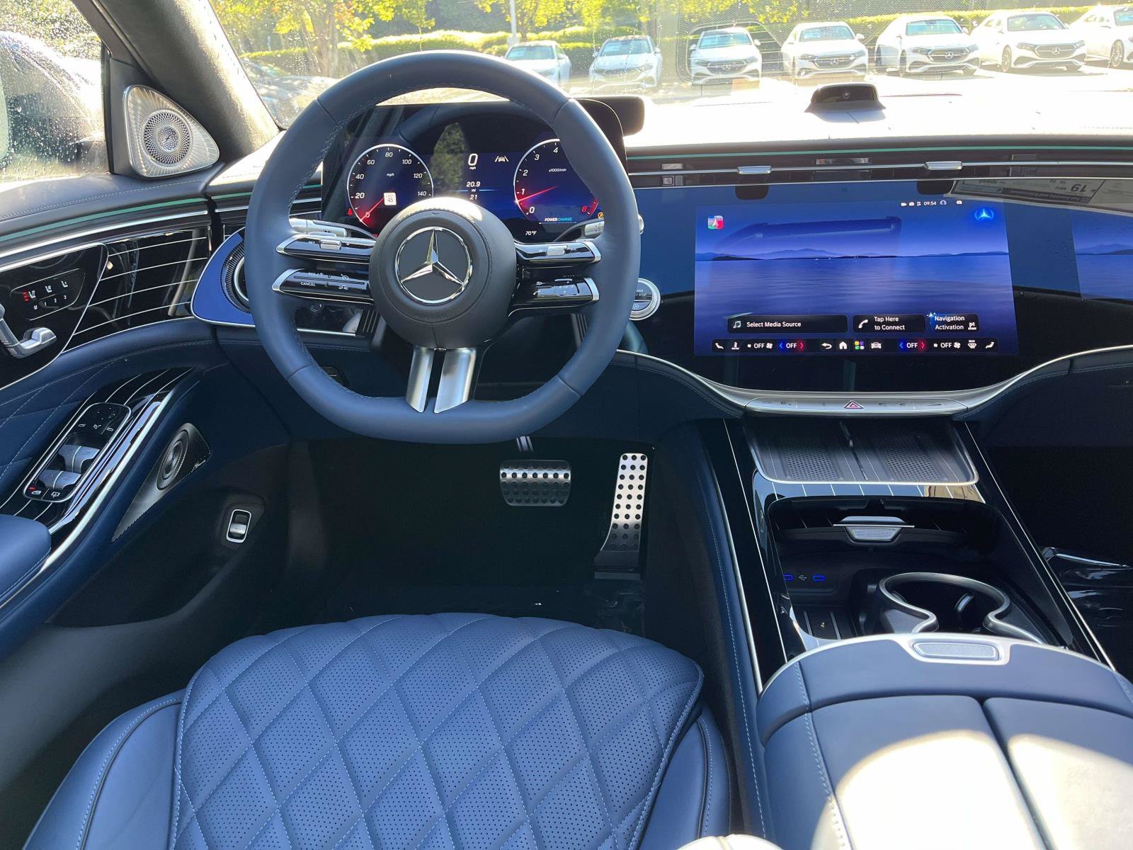 New 2027 MANUFAKTUR Silicon Grey Mercedes-Benz S 580 4MATIC® Sedan image 36