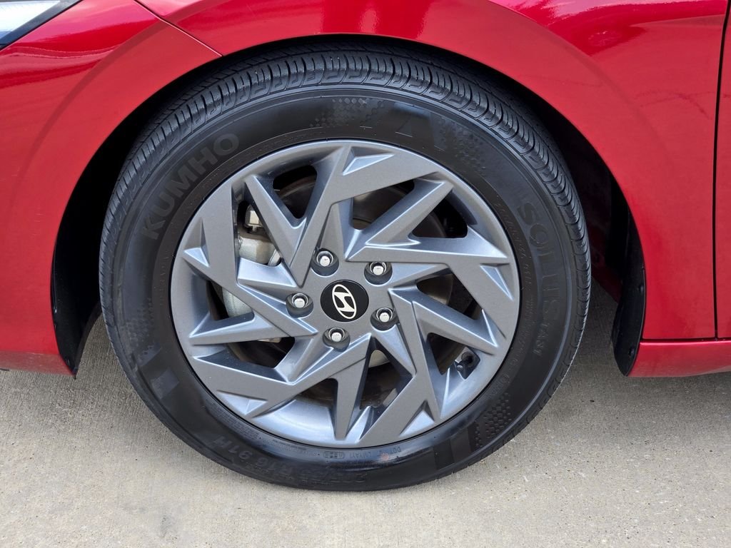 Used 2024 Red Hyundai SEL image 7
