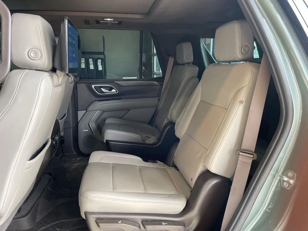 Used 2024 Green Chevrolet Z71 image 18