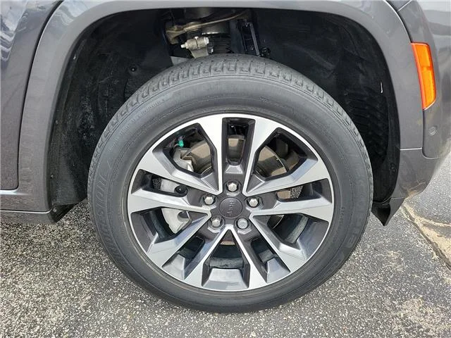 Used 2022 Baltic Gray Metallic Clearcoat Jeep Overland 4x4 image 6
