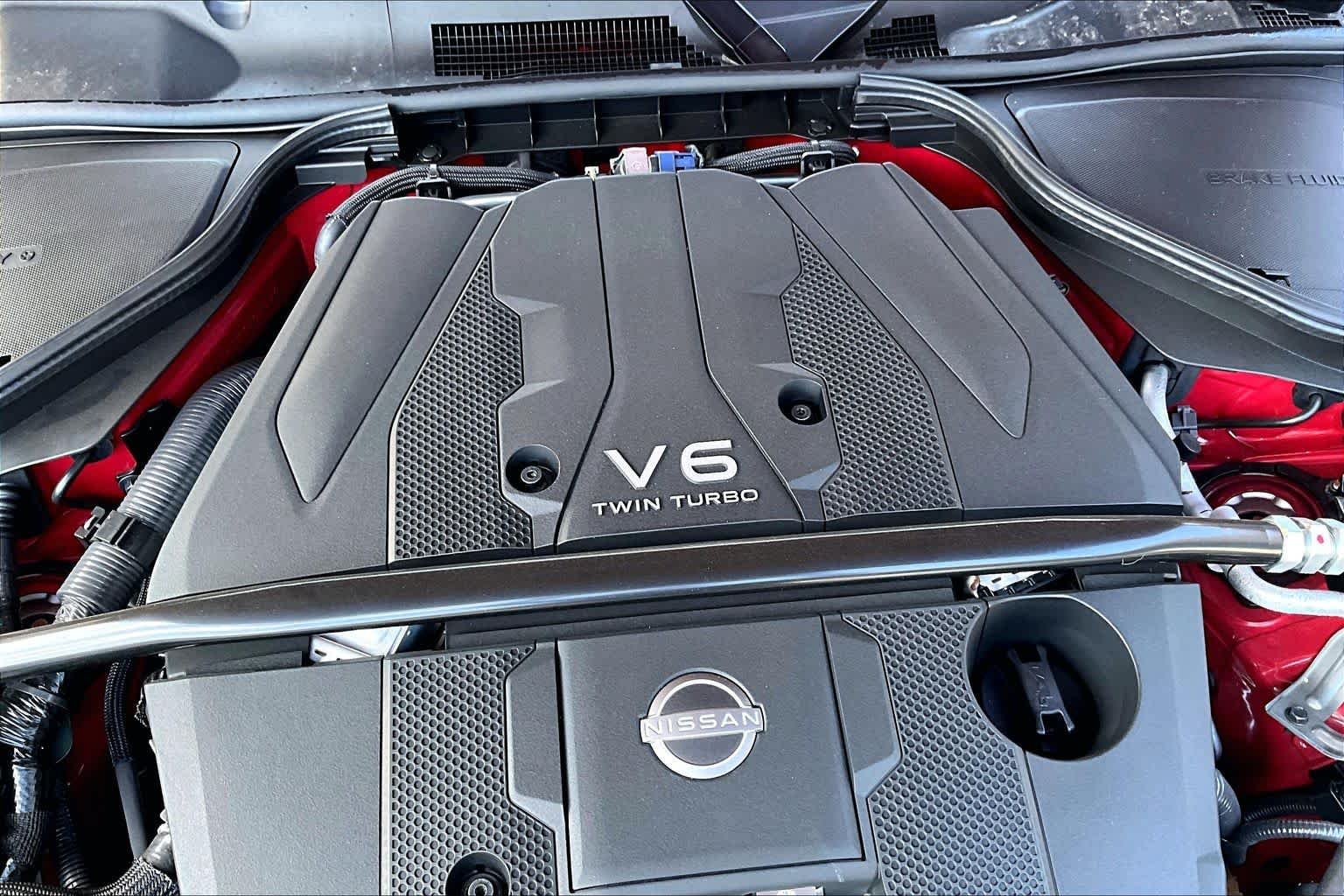 New 2026 Solid Red / Super Black Two-tone Nissan Performance image 17