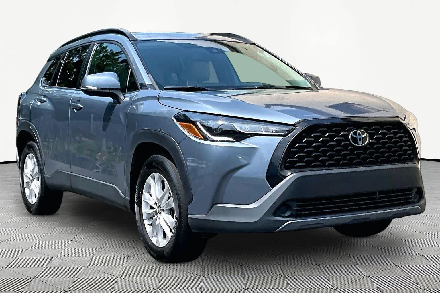 Used 2022 Celestite Toyota LE image 3