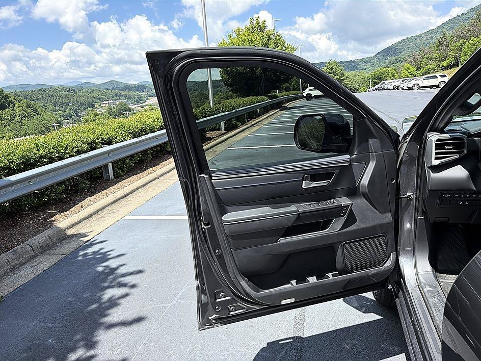 Used 2023 Magnetic Gray Metallic Toyota Platinum image 11
