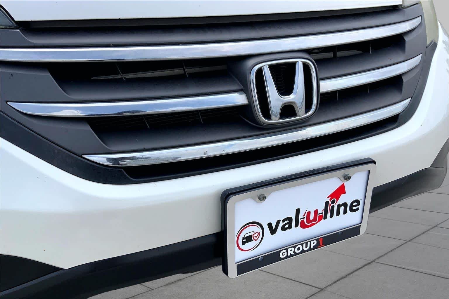 Used 2013 White Diamond Pearl Honda LX image 29