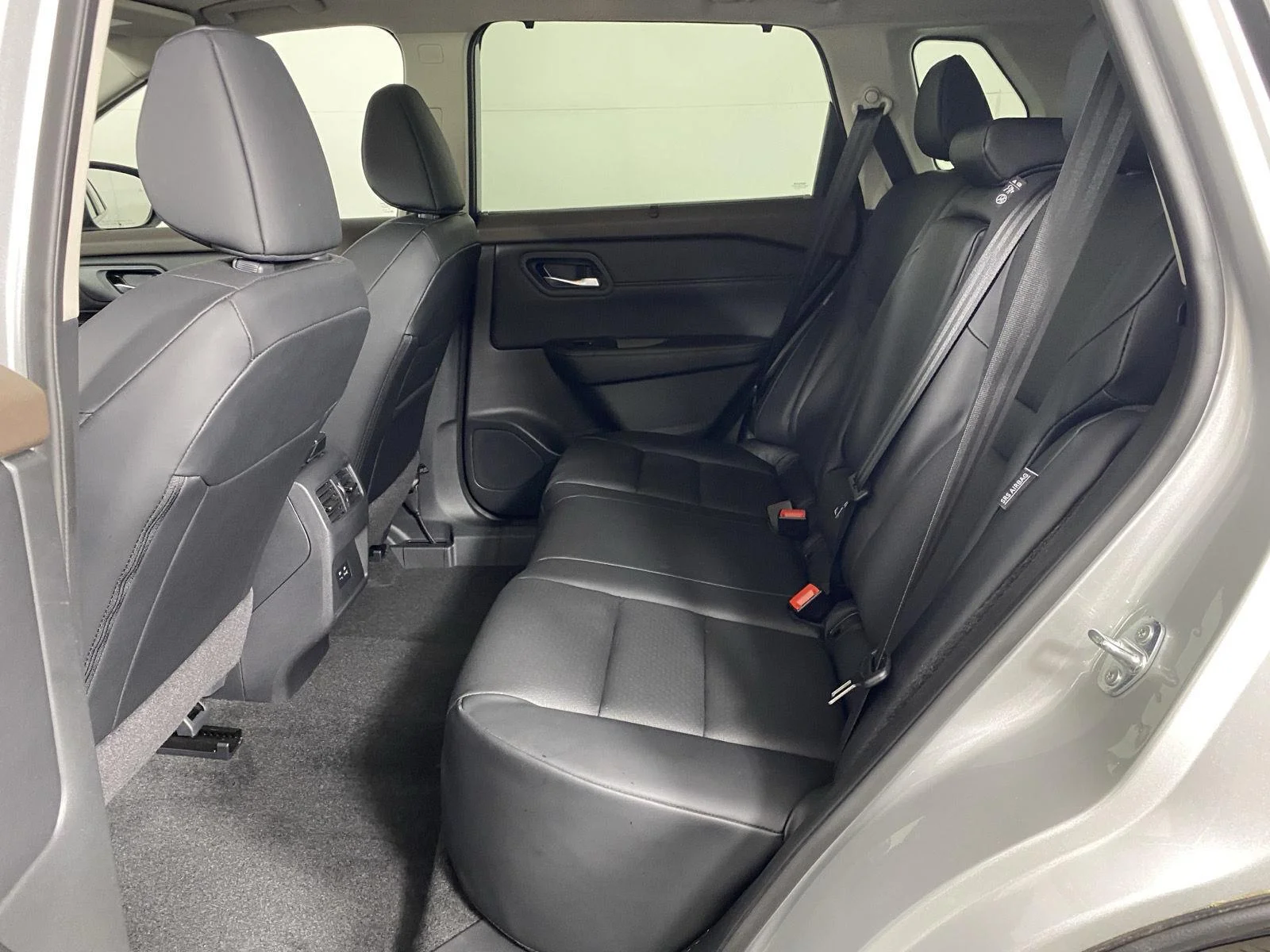 Certified Used 2023 Brilliant Silver Metallic Nissan SV image 24