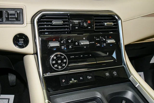 2025 Nissan Armada Platinum Reserve - Photo 38