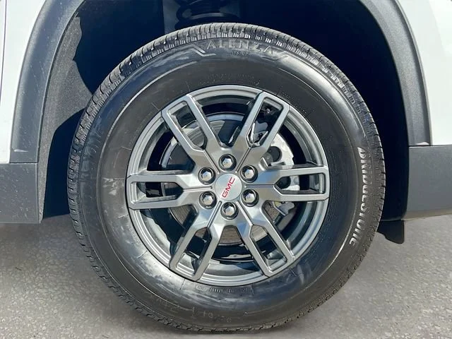 New 2026 Summit White GMC Elevation image 19