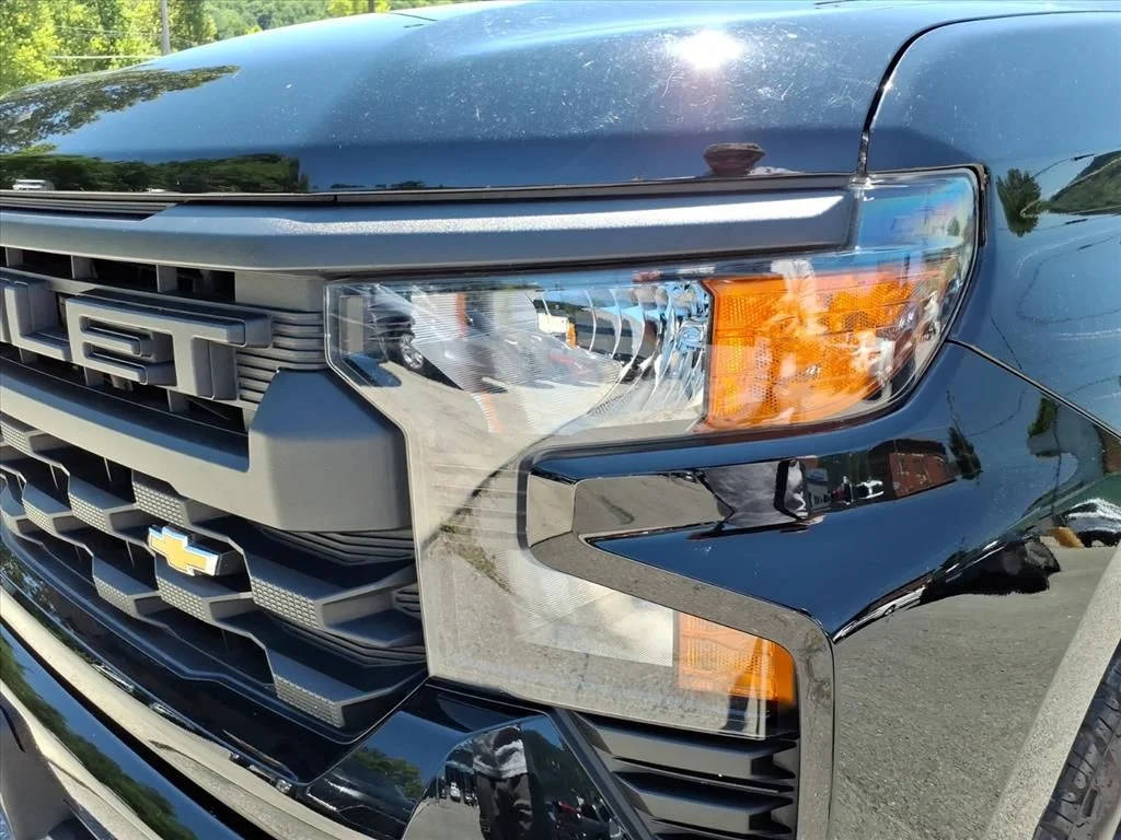 Used 2023 Black Chevrolet Custom image 2