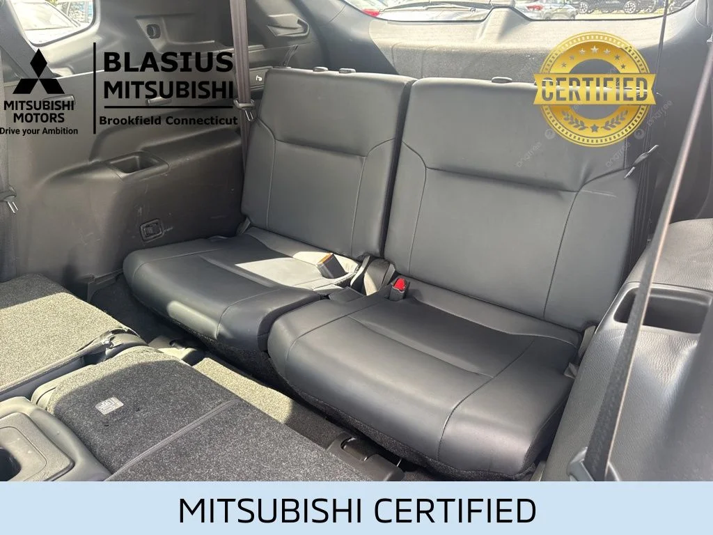 Certified Used 2024 Silver Mitsubishi SE image 15