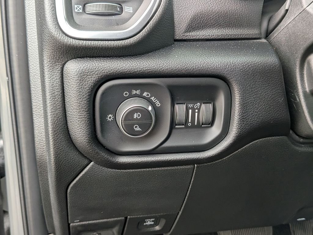 New 2026 Ceramic Gray Clear-Coat Exterior Paint RAM Laramie image 19
