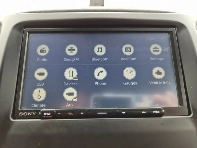 Used 2017 Silver Jeep Latitude image 26