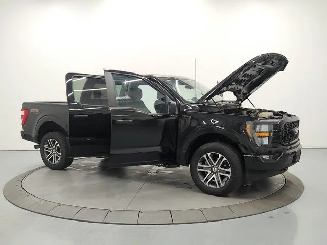 Used 2023 Black Ford XL image 9