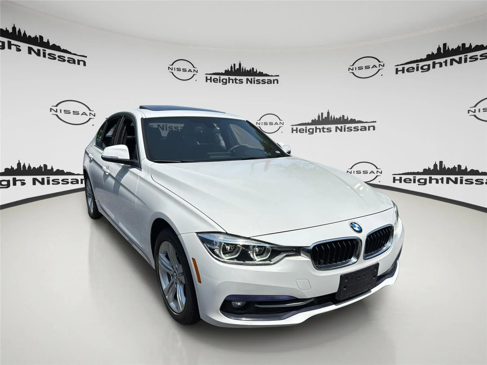 Used 2018 Alpine White BMW 328d image 8