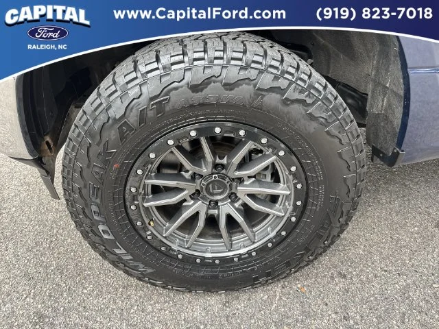 Used 2018 Blue Ford XLT image 13