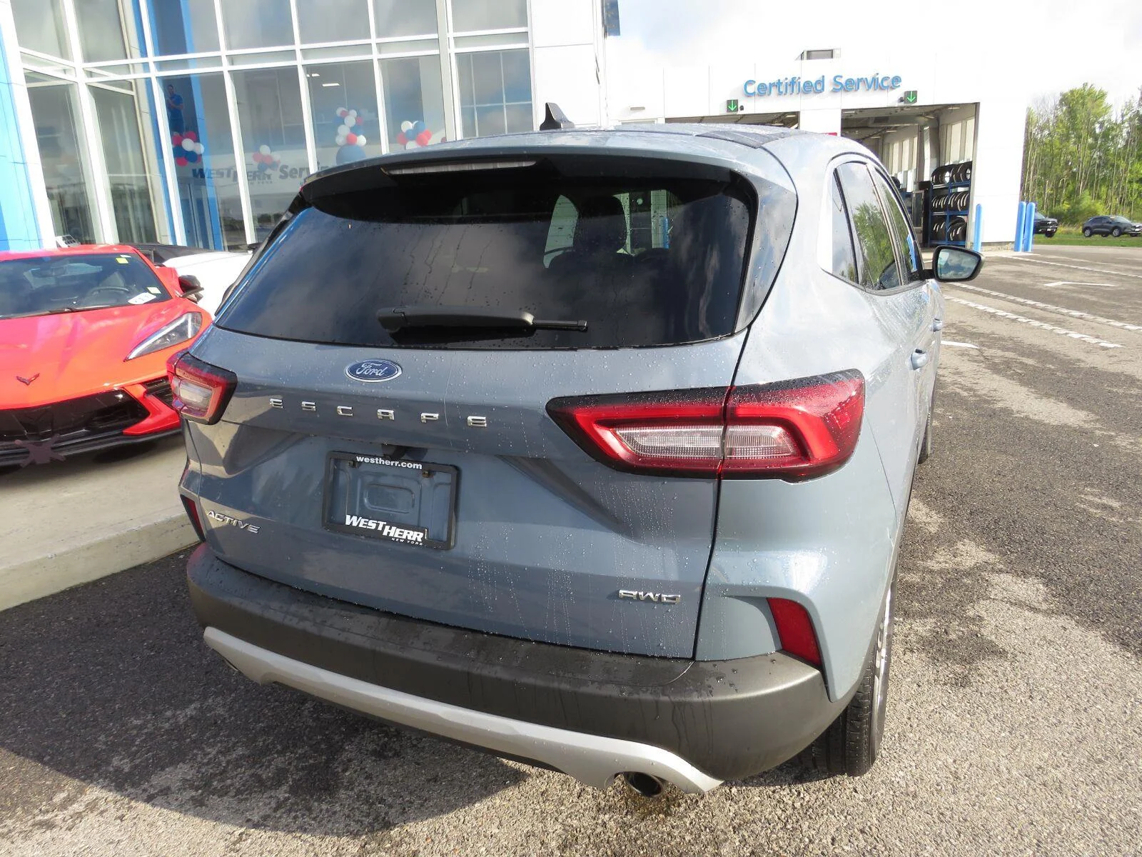 Used 2023 Vapor Blue Metall Ford Active image 7