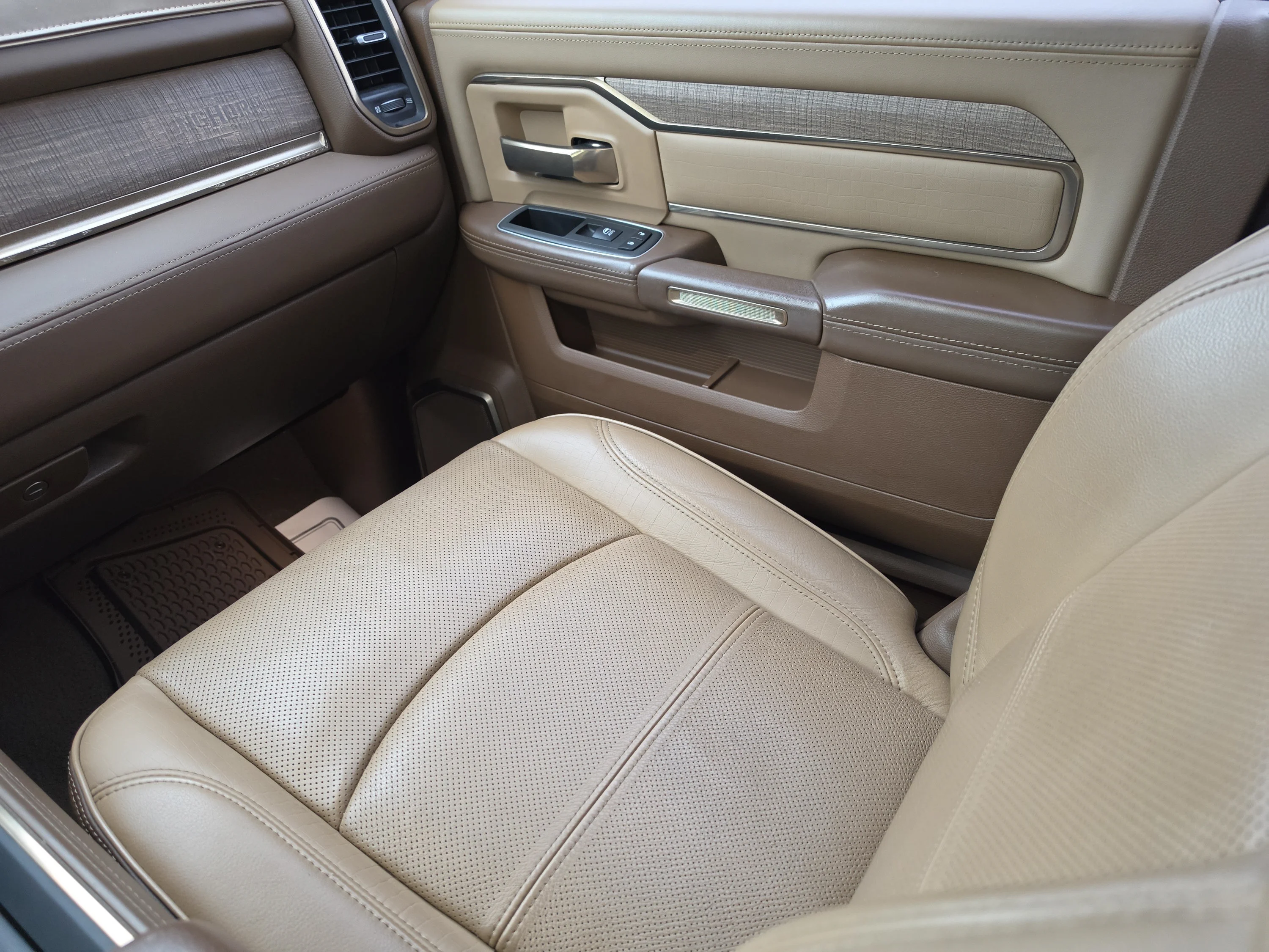 Used 2022 Pearl White Ram Longhorn image 22