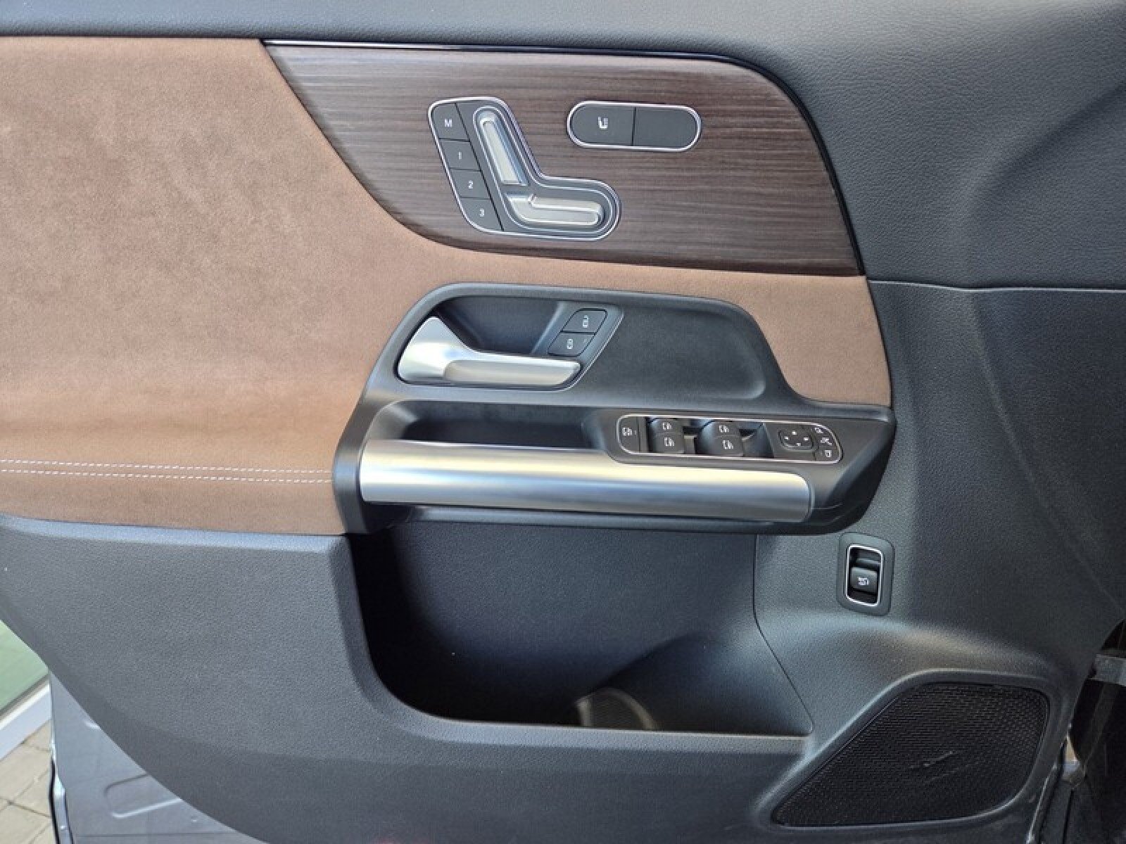 Certified Used 2026 Mountain Grey Metallic Mercedes-Benz GLA 250 image 23
