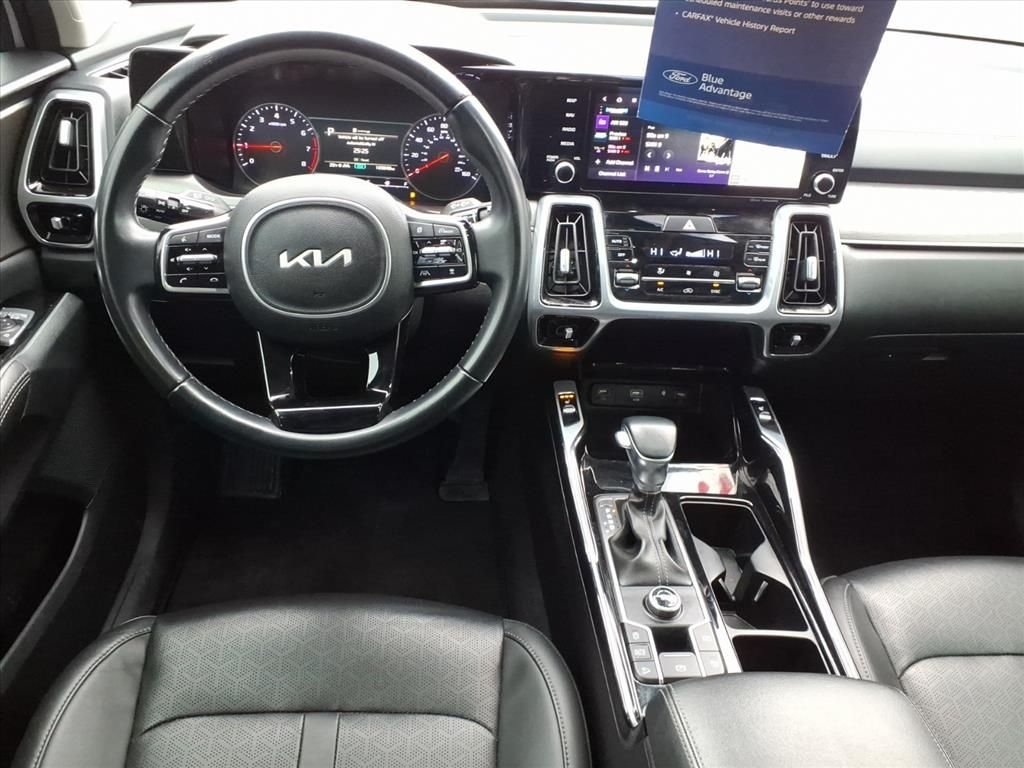 2022 KIA SORENTO - Image 8