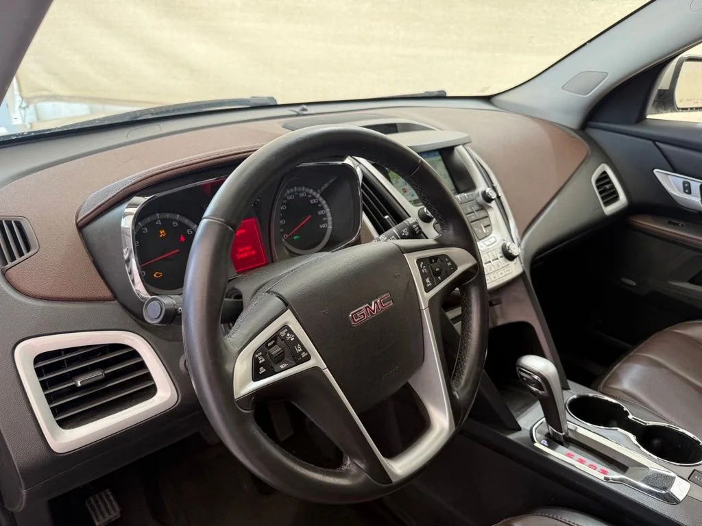 Used 2015 Champagne Silver Metallic GMC SLT-1 image 16