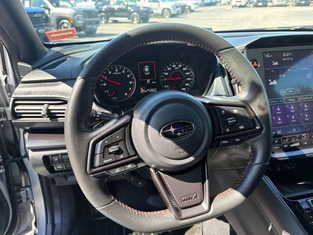 Used 2023 Ice Silver Metallic Subaru Limited image 16