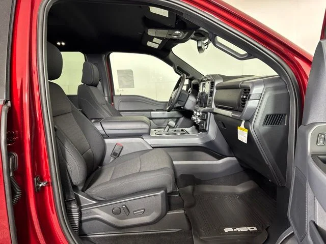 New 2026 Ruby Red Metallic Tinted Clearcoat Ford XLT image 4
