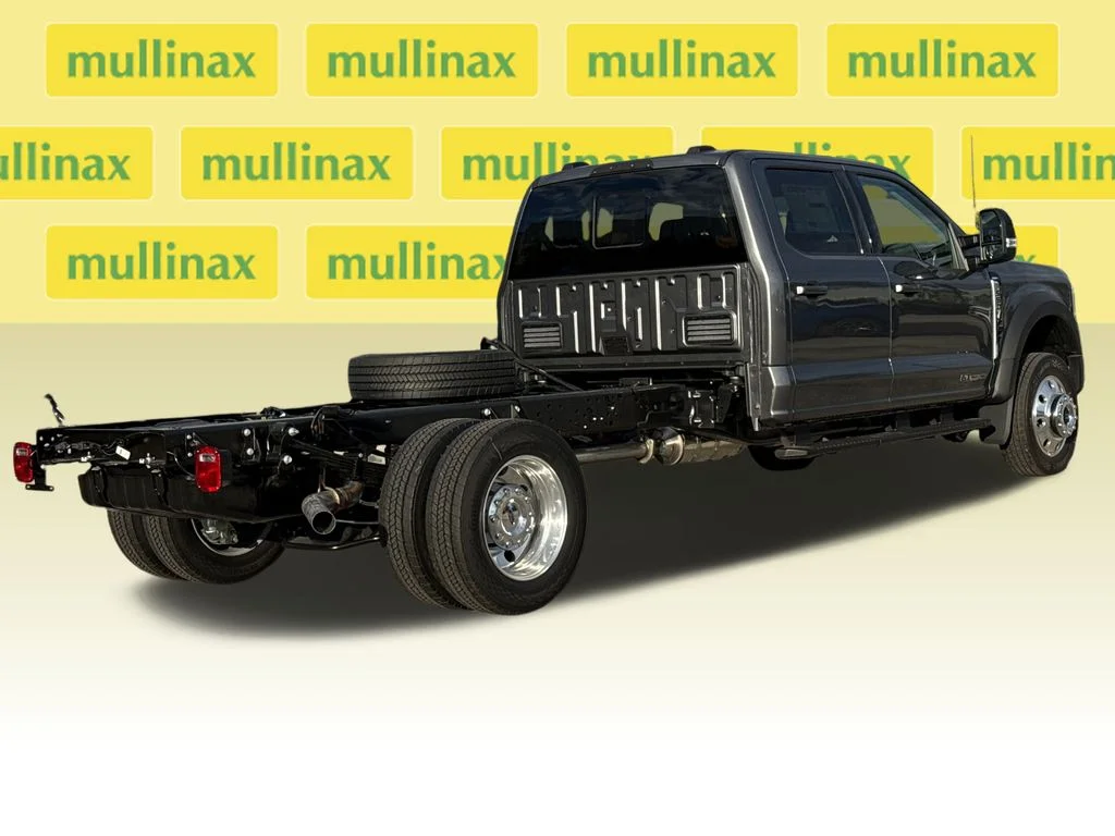 2026 Ford F-550 Super Duty Chassis Cab Lariat - Photo 14
