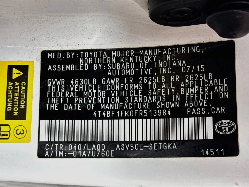 Used 2015 White Toyota XLE image 39