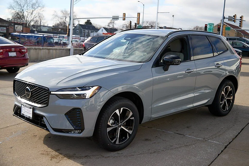 New 2026 Vapour Grey Volvo Core image 6