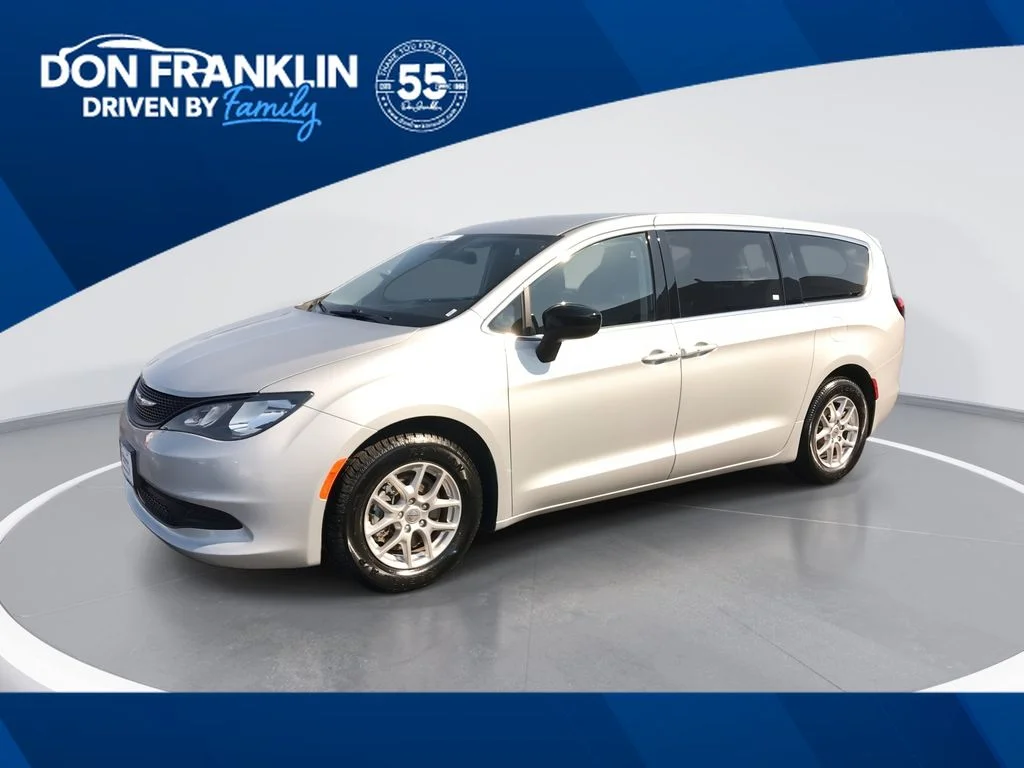 2024 Chrysler Voyager