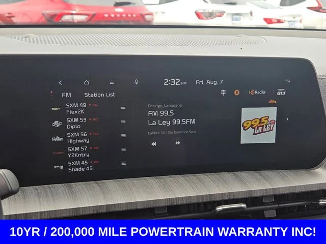 Used 2024 White Pearl Kia SX image 26